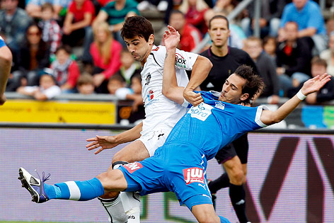 © GEPA/Wolfgang Jannach Mihret Topcagic (WAC) und Manuel Wallner (Wr.Neustadt)