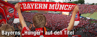Bayern-Fan beim Public Viewing im Olympia-Stadion in M&uuml;nchen