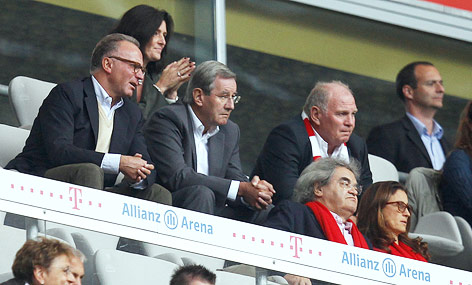 © AP/Matthias Schrader Karl-Heinz Rummenigge, Karl Hopfner und Uli Hoeness