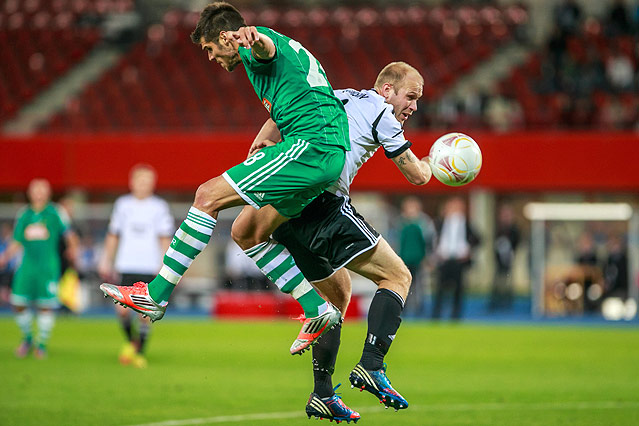 © ORF.at/Dominique Hammer Zweikampf bei Rapid - Trondheim