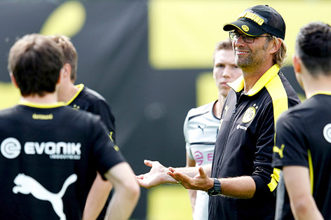 © GEPA/Andreas Pranter BVB-Coach Jürgen Klopp mit seiner Mannschaft während einer Trainingseinheit
