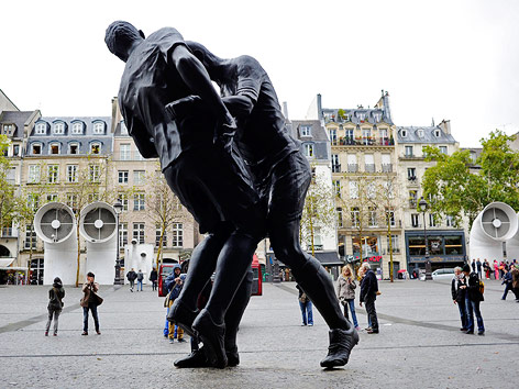 © APA/EPA/Yoan Valat Zidane-Skulptur in Paris