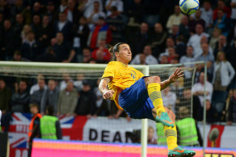 © GEPA/ Bildbyran/ Marcus Ericsson Zlatan Ibrahimovic mit einem Fallrückzieher