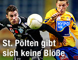 GEPA/Walter LugerKevin Krisch (Hartberg) und Konstantin Kerschbaumer (St.Poelten)