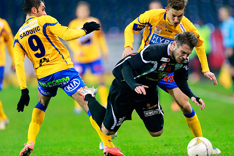 Mirnel Sadovic, Konstantin Kerschbaumer (St.Poelten) und Kevin Krisch (Hartberg).