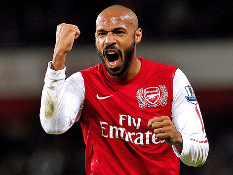 Thierry Henry jubelt im Arsenal-Dress