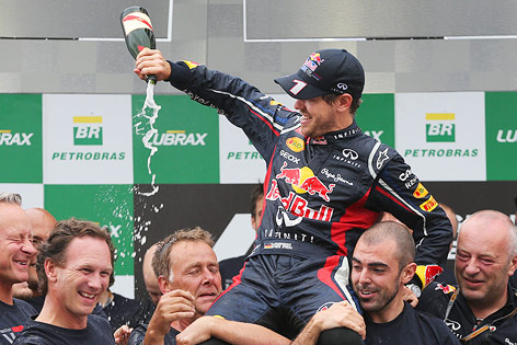 © AP/Andre Penner Sebastian Vettel jubelt