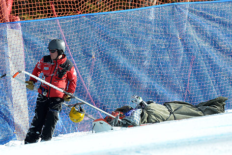 © APA/EPA/Justin Lane Max Franz wird abtransportiert
