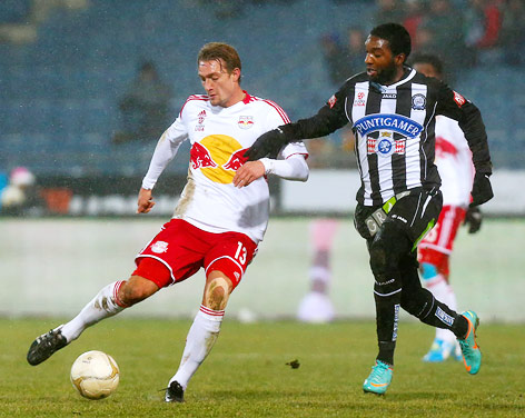 Stefan Ilsanker (RBS) und Richard Sukuta-Pasu (Sturm)