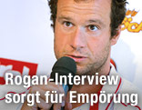Der Schwimmer Markus Rogan während einer Pressekonferenz