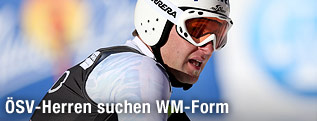 Romed Baumann mit fragendem Blick im Zielraum