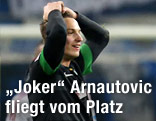 Marko Arnautovic (Werder Bremen) schlägt seine Hände über den Kopf