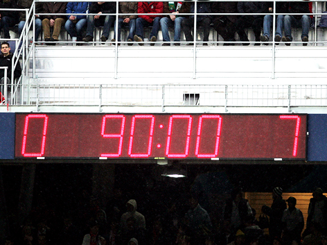 © GEPA/Hans Simonlehner Spielstandanzeige mit 0:7 in der 90 Minute vom 23. März 2008