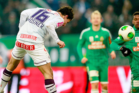 Philipp Hosiner mit einem Kopfball