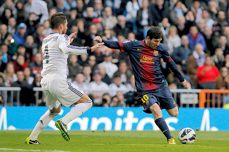 © APA/AP/Andres Kudacki FC Barcelonas Lionel Messi schießt ein Tor gegen Real Madrid