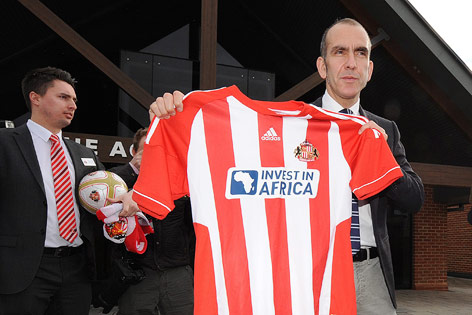 © APA/EPA/Peter Powell Sunderland-Manager Paolo Di Canio