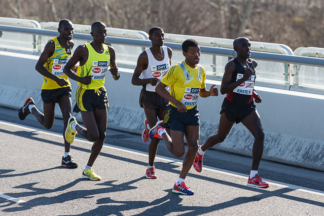 Der Äthiopier Haile Gebrselassie führt das Feld der Halbmarathon-Spezialisten an