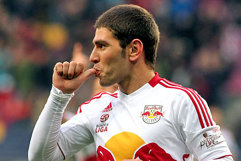 © APA/Daniel Krug Jonatan Soriano Casas (Salzburg) steckt sich den Daumen in den Mund