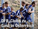 Schalke04-Spieler beim Trainieren