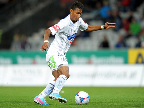 Rubin Okotie im Sturm-Dress