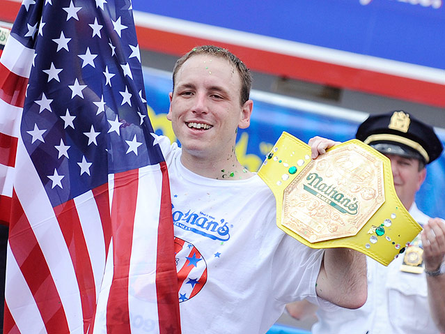 © APA/EPA/Peter Foley Bilder vom Nathans Hotdog Eating Contest, New York