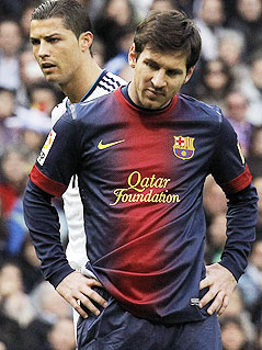 © APA/EPA/Kiko Huesca Cristiano Ronaldo, Real Madrid und Lionel Messi, Barcelona