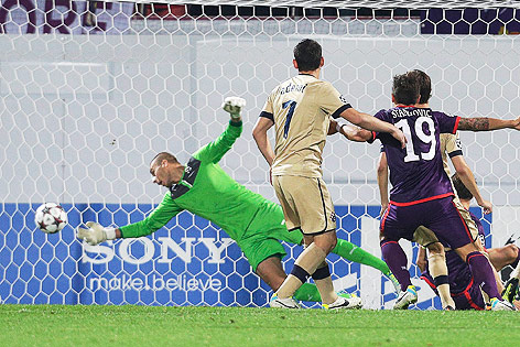 © APA/EPA/Georg Hochmuth Grzegorz Sandomierski, Dinamo, kassiert das 1:0