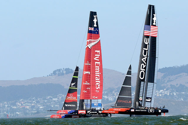© APA/EPA/John G. Mabanglo Oracle Team USA und Emirates Team New Zealand