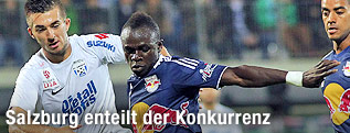Marvon Potzmann (Grödig) und Sadio Mane (Salzburg)
