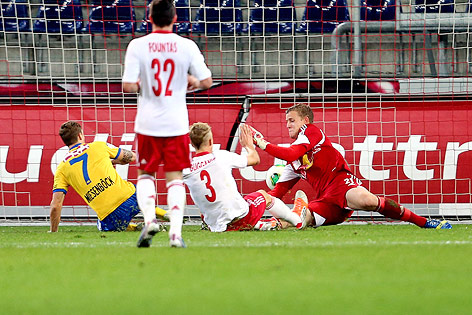 © GEPA/Felix Roittner Vienna-Spieler Miesenböck erzielt das 2:0 gegen Liefering
