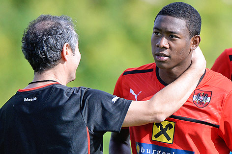 © APA/Robert Jäger ÖFB-Teamchef Marcel Koller mit David Alaba