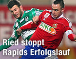 Andreas Schicker (Ried) und Steffen Hofman (Rapid)