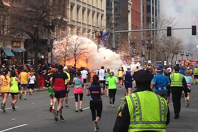© Reuters/Dan Lampariello Explosion beim Boston-Marathon