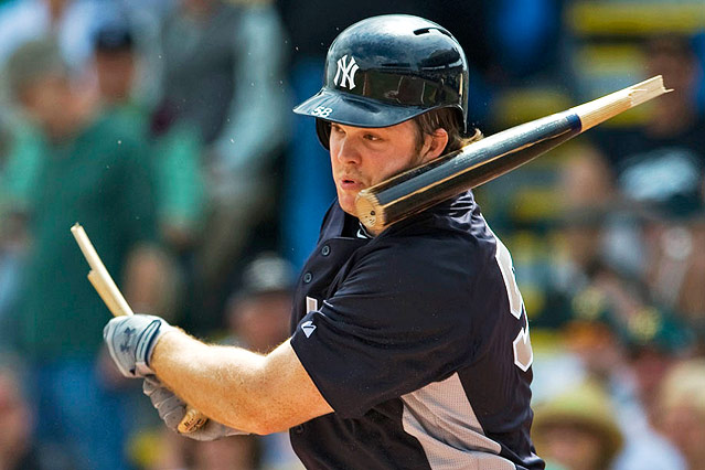 © Reuters/Steve Nesius New York Yankees Brennan Boesch' Schläger bricht beim Schlag