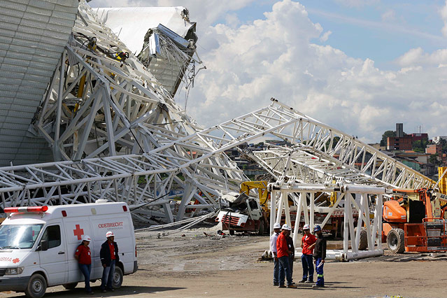 © AP/Nelson Antoine Eingestürztes Stadiondach in Sao Paulo