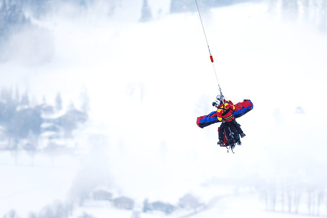 © ORF.at/Dominique Hammer Lindsey Vonn wird mit dem Rettungshubschrauber abtransportiert