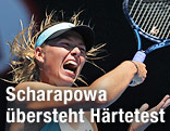 Maria Scharapowa schreit bei einem Schlag bei den Australian Open