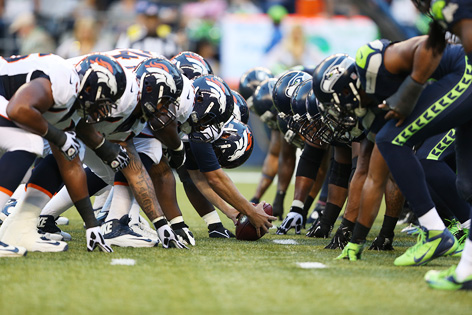 Line of Scrimmage zwischen Seattle Seahawks und den Denver Broncos