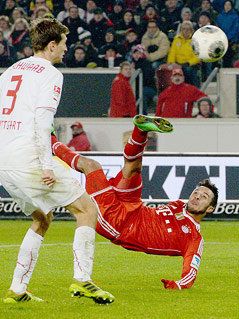 © APA/EPA/dpa/Bernd Weissbrod Thiago (Bayern) trifft