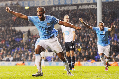 © APA/EPA/Andy Rain Vincent Kompany (ManCity) jubelt