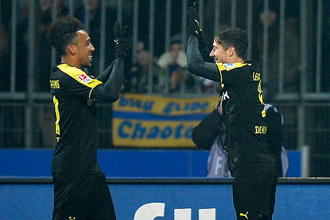 © AP/Martin Meissner Pierre-Emerick Aubameyang und Robert Lewandowski (Dortmund) jubeln