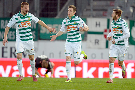 Jubel bei Rapid nach dem Ausgleich durch Deni Alar gegen Innsbruck