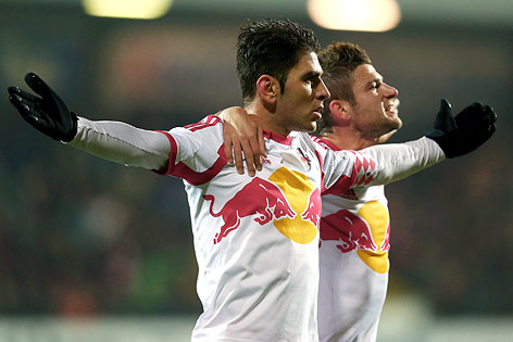 © GEPA/Felix Roittner Jubel von Jonatan Soriano und Valon Berisha (Salzburg)