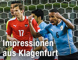 Spielszene von Österreich - Uruguay