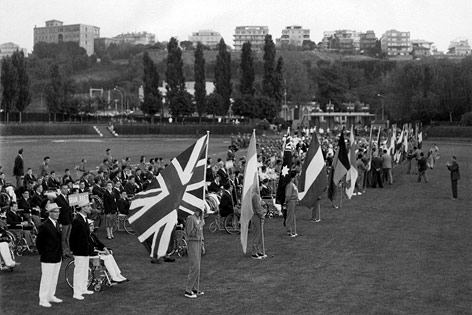 Eröffnungsfeier der ersten offiziellen Paralympics 1960 in Rom