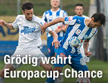 Tomas Correa Miranda (Grödig) und Peter Hlinka (Wr. Neustadt)
