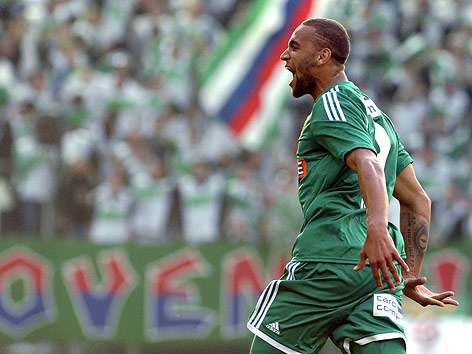 © APA/Herbert P. Oczeret Terrence Boyd (Rapid) jubelt