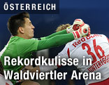 PhilipPetermann (Horn) und Martin Hinteregger (Salzburg)