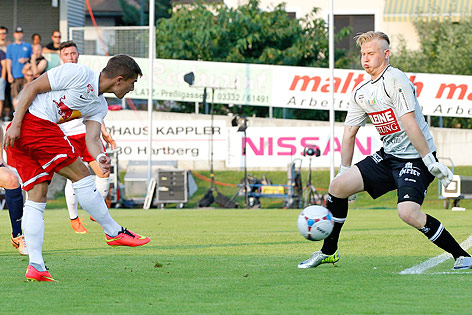 Torschuss von Nikola Dovedan (Liefering)