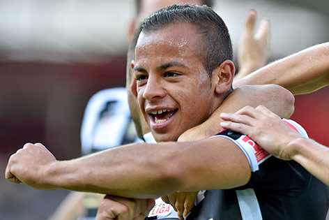 Jubel von Felipe Dorta (LASK)